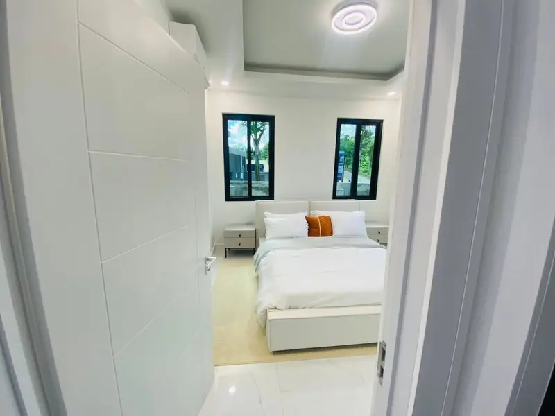 Second bedroom seen from the doorway